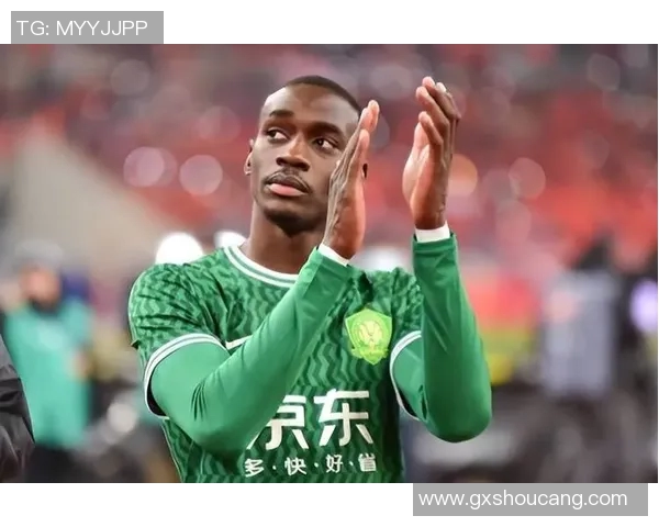 主力中卫转会传闻引发广泛猜测 多家豪门争夺战激烈展开